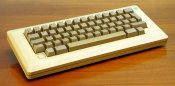 Apple-macintosh-plus-keyboa